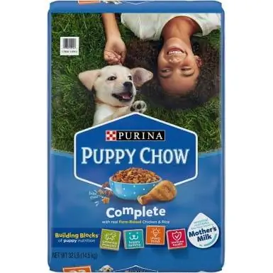 Puppy Chow Haqiqiy tovuq go'shtidan tayyorlangan quruq it yemi bilan to'la