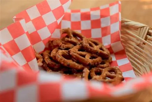 pretzels en canasta