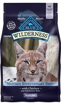 Blue Buffalo Wilderness Receta de pollo maduro Comida seca para gatos sin granos