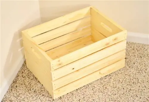 DIY Wooden Crate Toy Box kwa ajili ya Mbwa na Breanna Hispania Blog