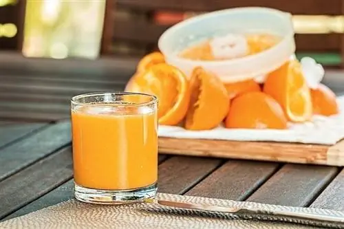 Jugo de naranja fresco