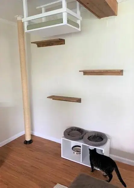 DIY-trap vir 'n Kitty Jungle Gym