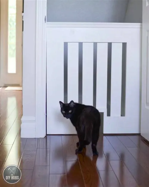 Baby and Pet Gate, The DIY Hubs