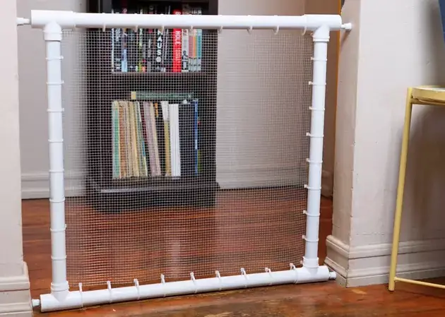 DIY PVC Pipe Pet Gate, eHow-ի կողմից