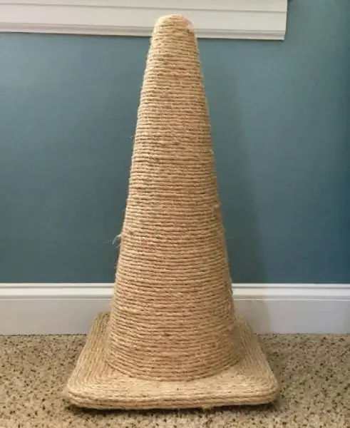 DIY Scratch Post