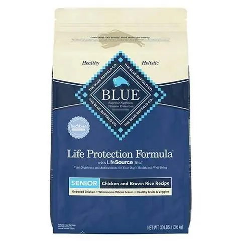 Blue Buffalo Life Protection Formula Senior csirke és barna rizs receptje száraz kutyaeledel