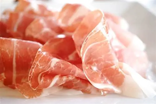 ใกล้ชิดของ prosciutto