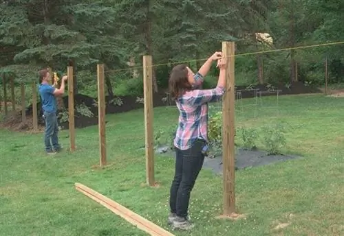 construire une clôture en bois