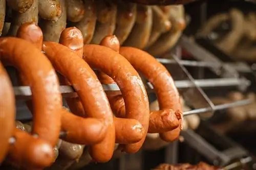 Kielbasa grilēšana