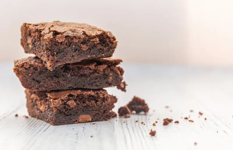 Mohou psi jíst brownies? Fakta zkontrolovaná veterinárním lékařem & FAQ