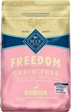 5 Recepta de pollastre per a cadells de raça petita Blue Buffalo Freedom Menjar sec per a gossos sense cereals